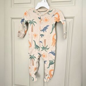 3/$20 Carters Dinosaurs Sleeper  6-9 M